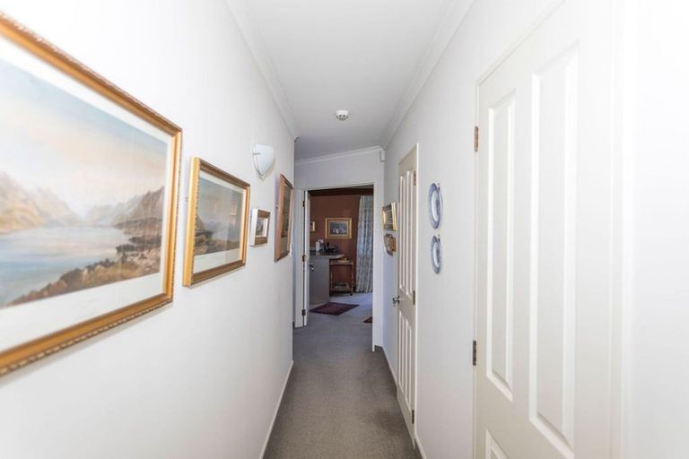 Photo of property in 1 Guinane Street, Dannevirke, 4930