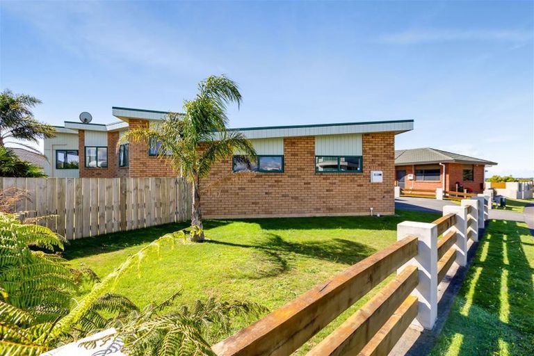 Photo of property in 93 Parklands Avenue, Bell Block, New Plymouth, 4312