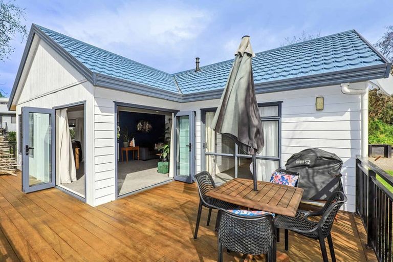 Photo of property in 8a Busby Place, Havelock North, 4130