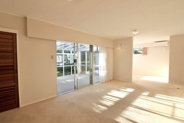 Photo of property in 1/19 Parkvale Road, Karori, Wellington, 6012