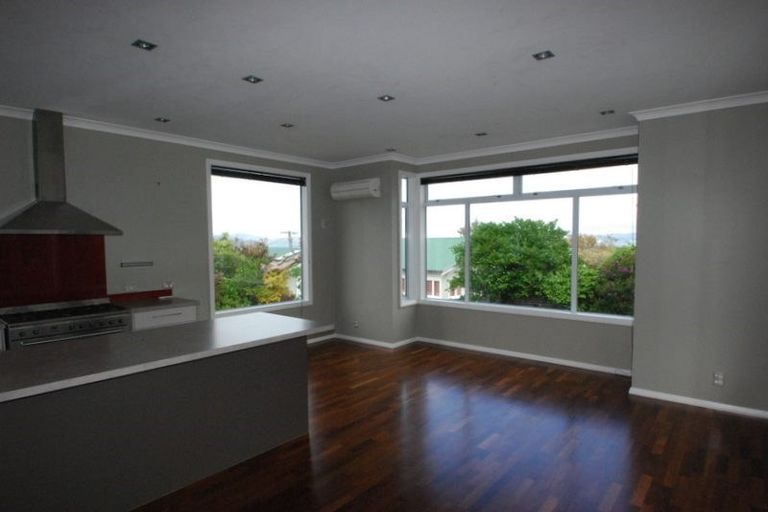 Photo of property in 28 Singers Road, Korokoro, Lower Hutt, 5012