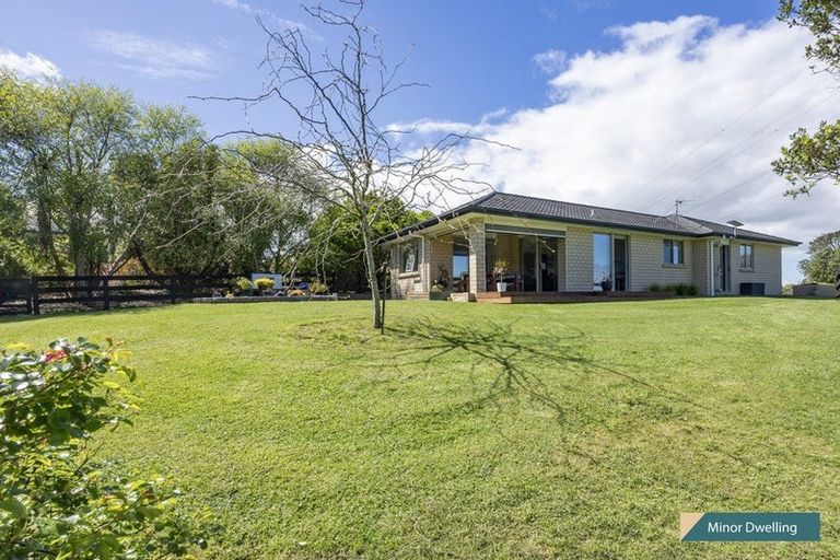 Photo of property in 35 Terry Smyth Drive, Kumeu, 0892