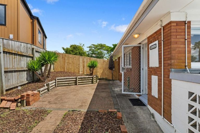 Photo of property in 1/8 Broadview Place, Howick, Auckland, 2014