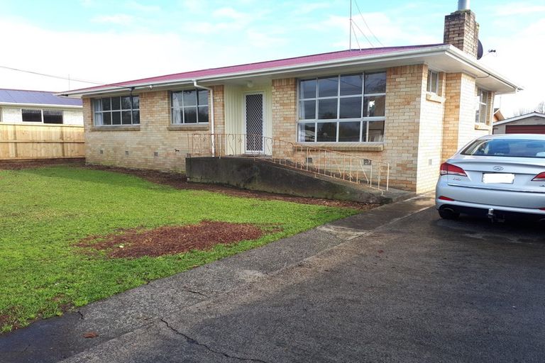 Photo of property in 291 Shakespeare Street, Leamington, Cambridge, 3432