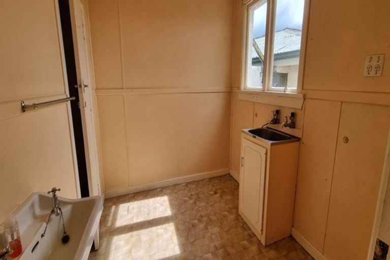 Photo of property in 22 Murchie Street, Thornbury, Riverton, 9883