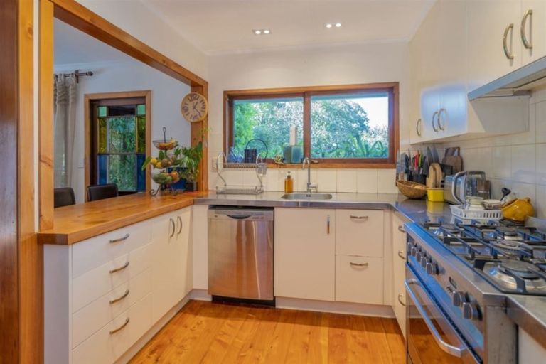 Photo of property in 895 State Highway 25, Whenuakite, Whitianga, 3591