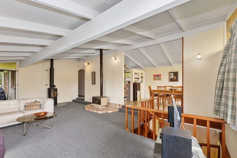 Photo of property in 7 Pakira Avenue, Glendene, Auckland, 0602