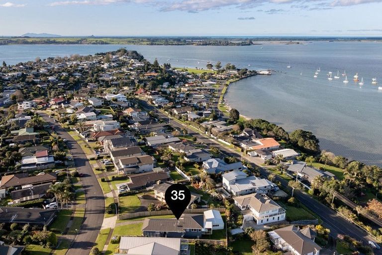 Photo of property in 35 Coppelia Avenue, Omokoroa, 3114