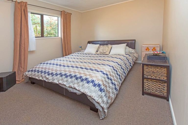 Photo of property in 8b Ladies Mile, Manly, Whangaparaoa, 0930