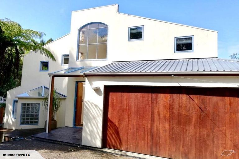 Photo of property in 514 South Titirangi Road, Titirangi, Auckland, 0604