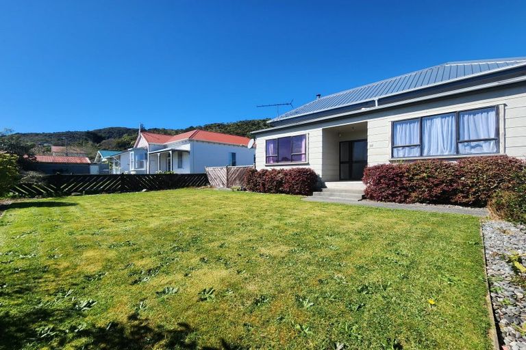 Photo of property in 37 Shakespeare Street, Greymouth, 7805