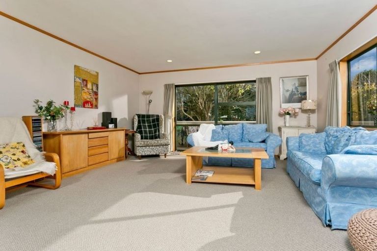 Photo of property in 2/112 Arran Road, Browns Bay, Auckland, 0630