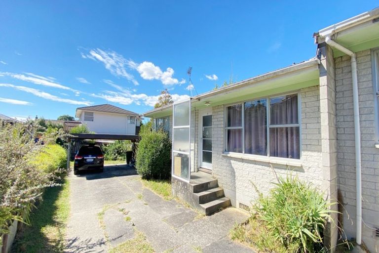 Photo of property in 2/4173a Great North Road, Glen Eden, Auckland, 0602