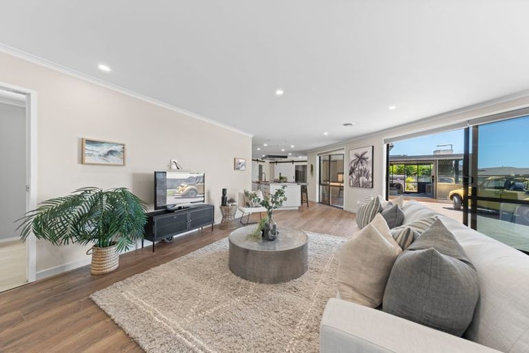 Photo of property in 25b Dolphin Parade, Bell Block, New Plymouth, 4312