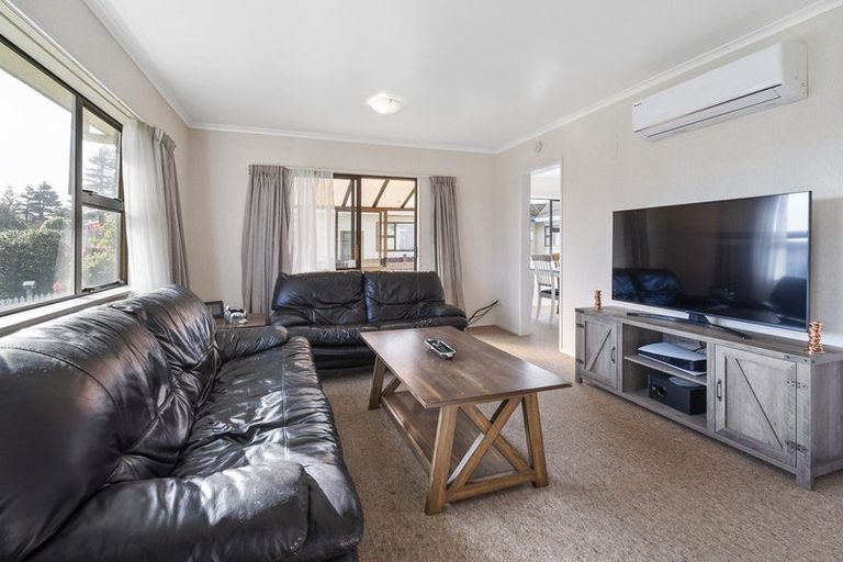 Photo of property in 55b Chatsworth Place, Highbury, Palmerston North, 4412