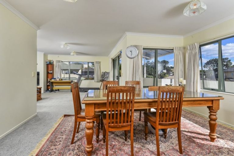 Photo of property in 43 Landvale Court, Browns Bay, Auckland, 0630