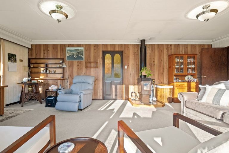 Photo of property in 11 Hall Road, Sawyers Bay, Port Chalmers, 9023