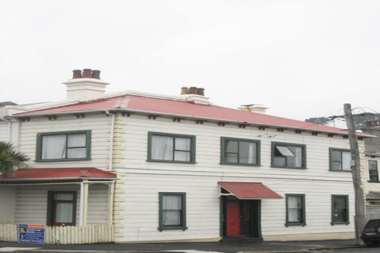 Photo of property in 34 Howe Street, North Dunedin, Dunedin, 9016