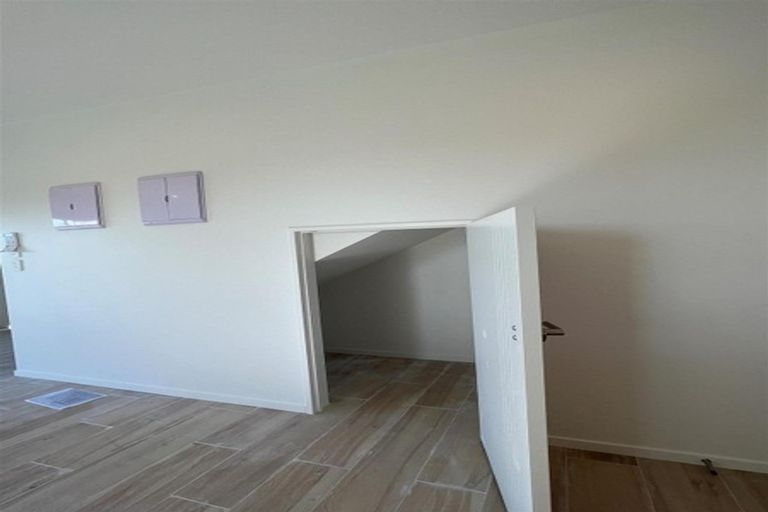 Photo of property in 31 Aramata Road, Papakura, 2110