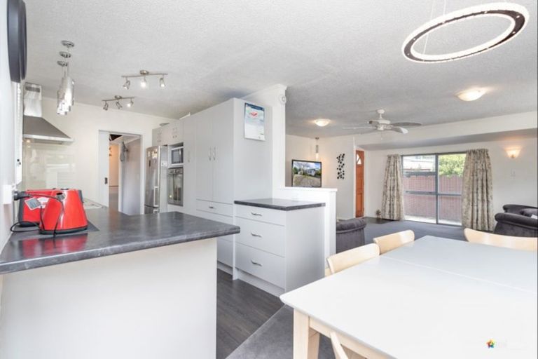 Photo of property in 11a Mangaroa Hill Road, Maoribank, Upper Hutt, 5018