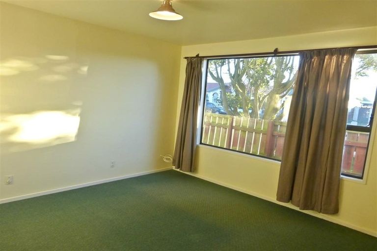 Photo of property in 6 Kinross Street, Hei Hei, Christchurch, 8042