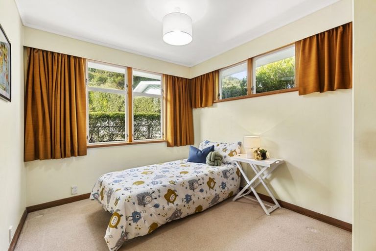 Photo of property in 96 Helston Road, Paparangi, Wellington, 6037