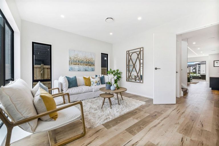 Photo of property in 13 Downpatrick Drive, Flat Bush, Auckland, 2019