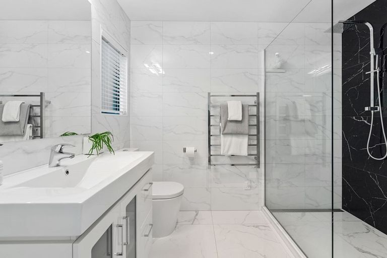 Photo of property in 47 Emlyn Place, Torbay, Auckland, 0630