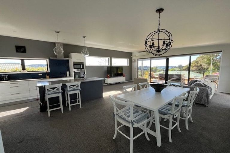 Photo of property in 33 Hihitahi Rise, Paihia, 0200