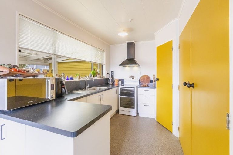 Photo of property in 1 Ward Crescent, Marewa, Napier, 4110