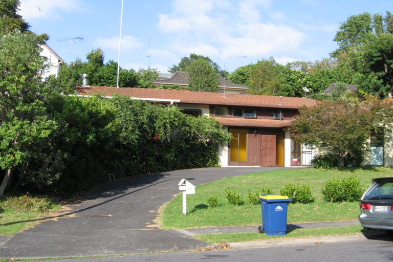 Photo of property in 18 Sandiacre Way, Browns Bay, Auckland, 0630