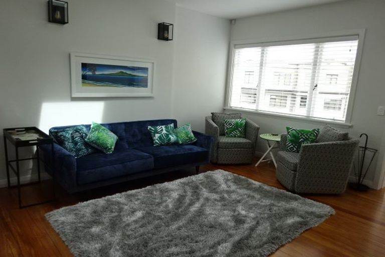 Photo of property in 1/64 Victoria Road, Devonport, Auckland, 0624