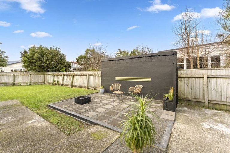 Photo of property in 12 Randwick Crescent, Moera, Lower Hutt, 5010