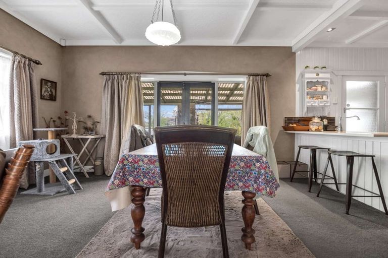 Photo of property in 190 Great South Road, Huntly, 3700