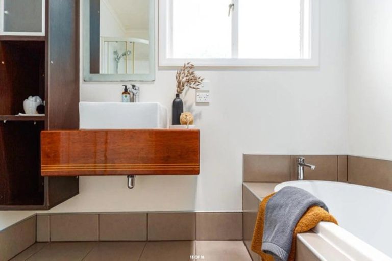 Photo of property in 26 Ashford Avenue, Hokowhitu, Palmerston North, 4410