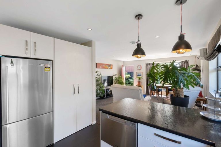 Photo of property in 2/51 Marshland Road, Shirley, Christchurch, 8061