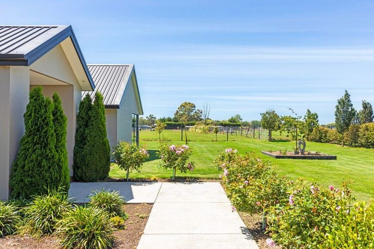 Photo of property in 25 Hallfield Drive, Ohoka, Kaiapoi, 7692