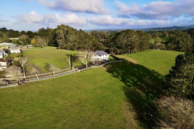 Photo of property in 90 Mcentee Road, Waitakere, Auckland, 0816