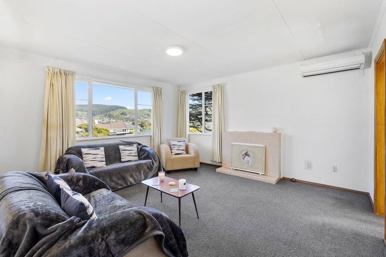 Photo of property in 16 Morgan Place, Tawa, Wellington, 5028