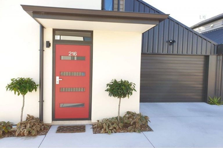 Photo of property in 216 Stanmore Road, Richmond, Christchurch, 8013
