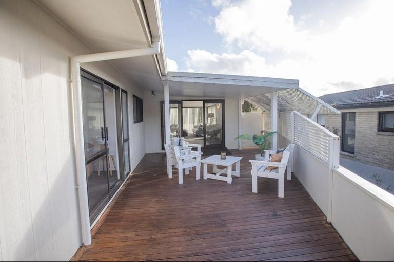 Photo of property in 2 Puketiro Place, Paihia, 0200