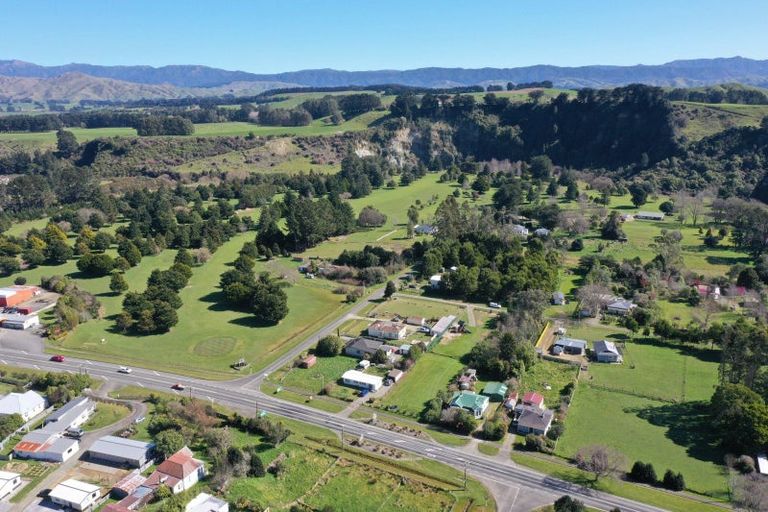 Photo of property in 4 Olsen Street, Eketahuna, 4900