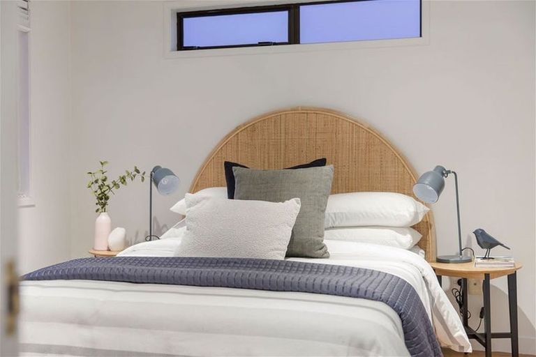 Photo of property in 2/25 Onepoto Road, Hauraki, Auckland, 0622