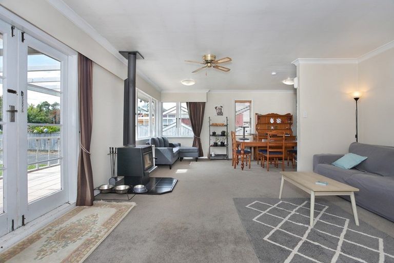 Photo of property in 8 Lambert Street, Marton, 4710