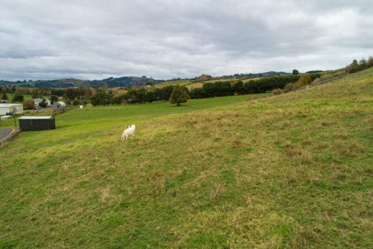 Photo of property in 143a Ingram Road, Bombay, Drury, 2579