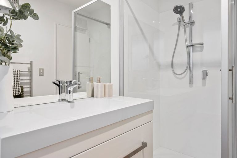 Photo of property in 40 Pentonville Close, Westmorland, Christchurch, 8025