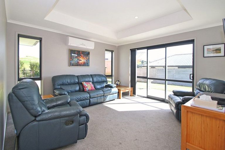 Photo of property in 8 Vantage Place, Omokoroa, 3114