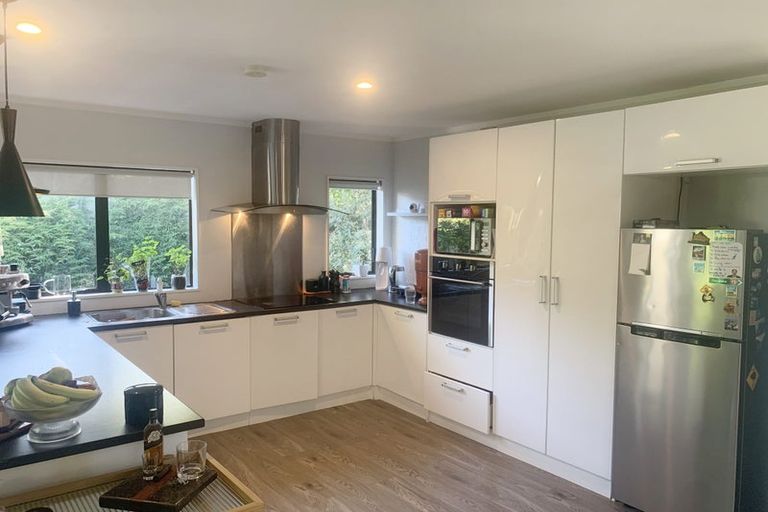 Photo of property in 1/38 Kaipatiki Road, Glenfield, Auckland, 0629