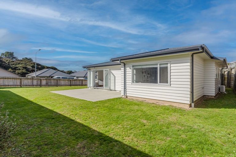 Photo of property in 23 Moonsail Drive, Whitby, Porirua, 5024