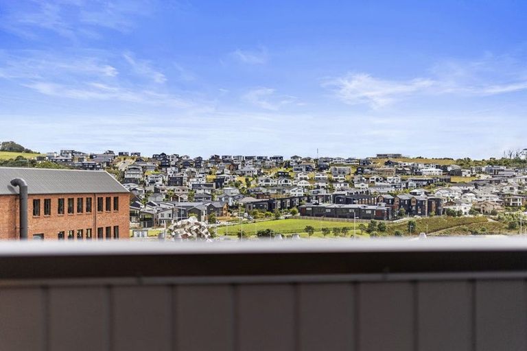 Photo of property in 14 Kiokio Street, Long Bay, Auckland, 0630